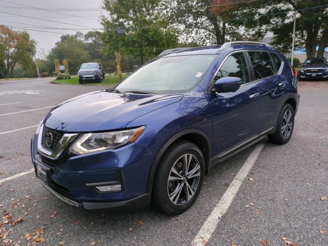 2017 Nissan Rogue SL 3