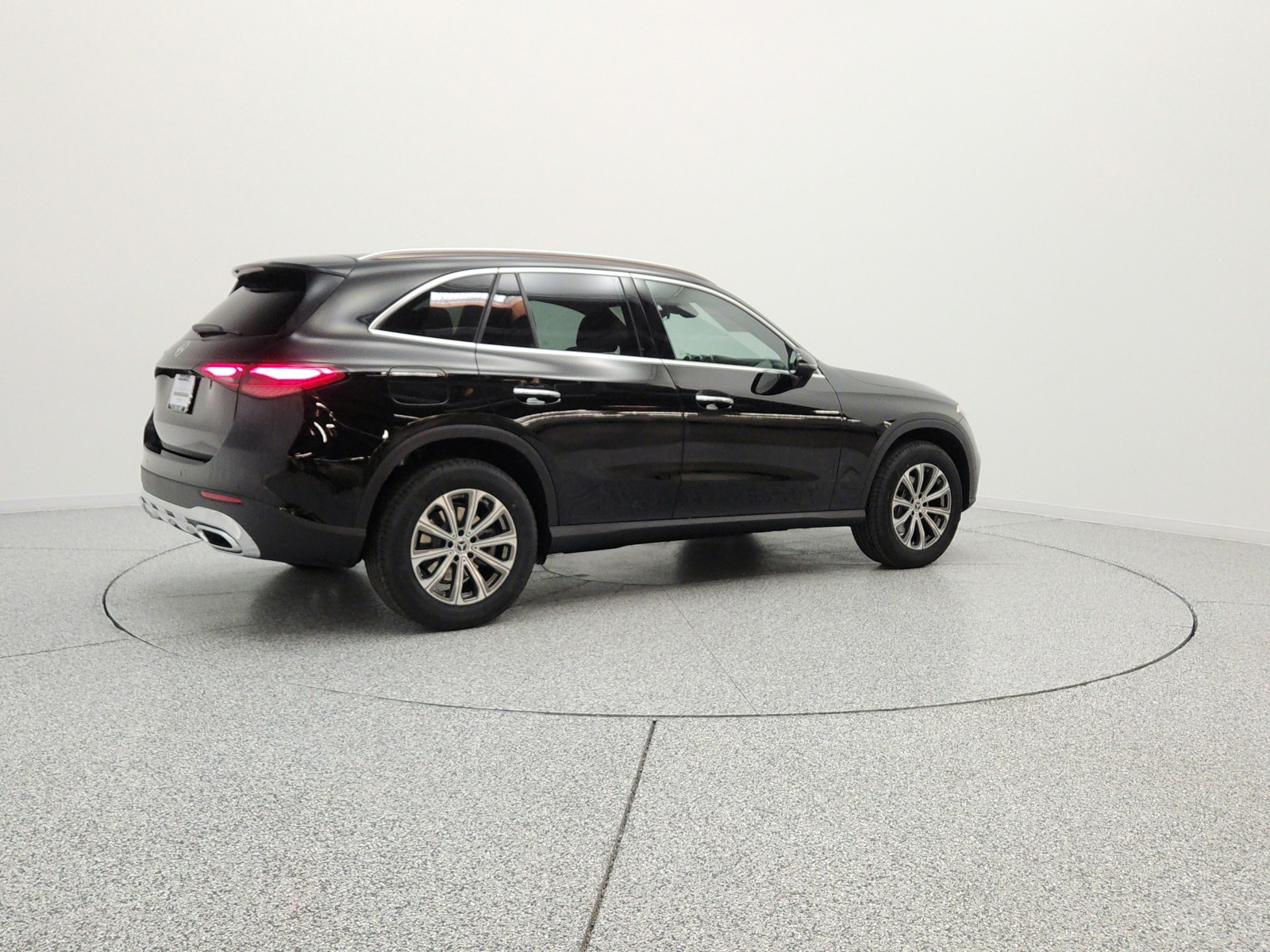 New 2026 Black Mercedes-Benz GLC 300 SUV image 5