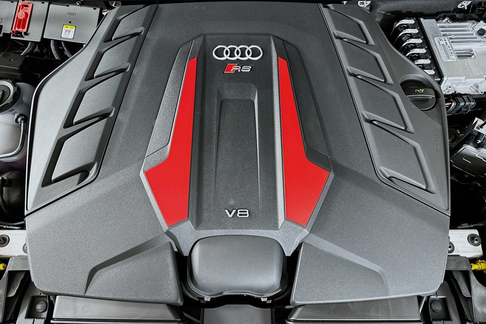 New 2026 Daytona Gray Pearl Effect Audi performance image 12