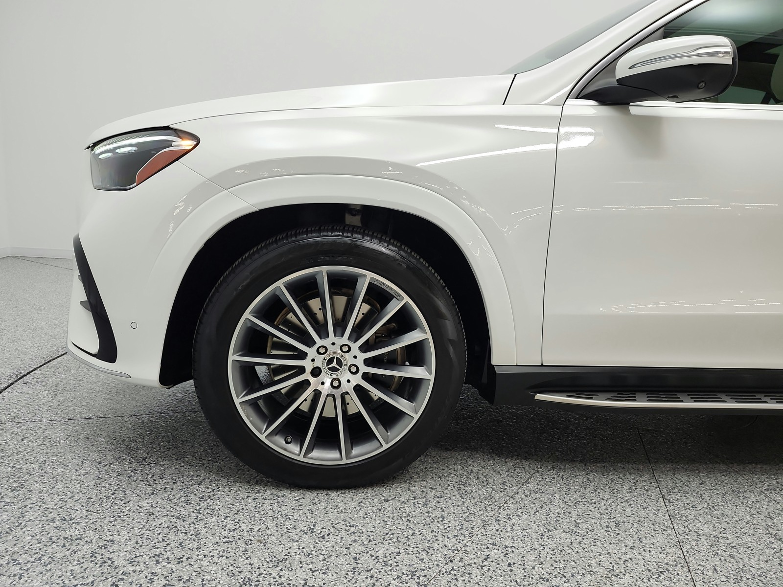 Used 2024 Polar White Mercedes-Benz GLE 350 4MATIC® SUV image 22
