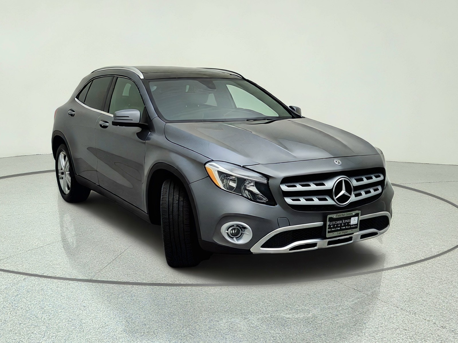 Used 2018 Mountain Grey Metallic Mercedes-Benz GLA 250 image 4
