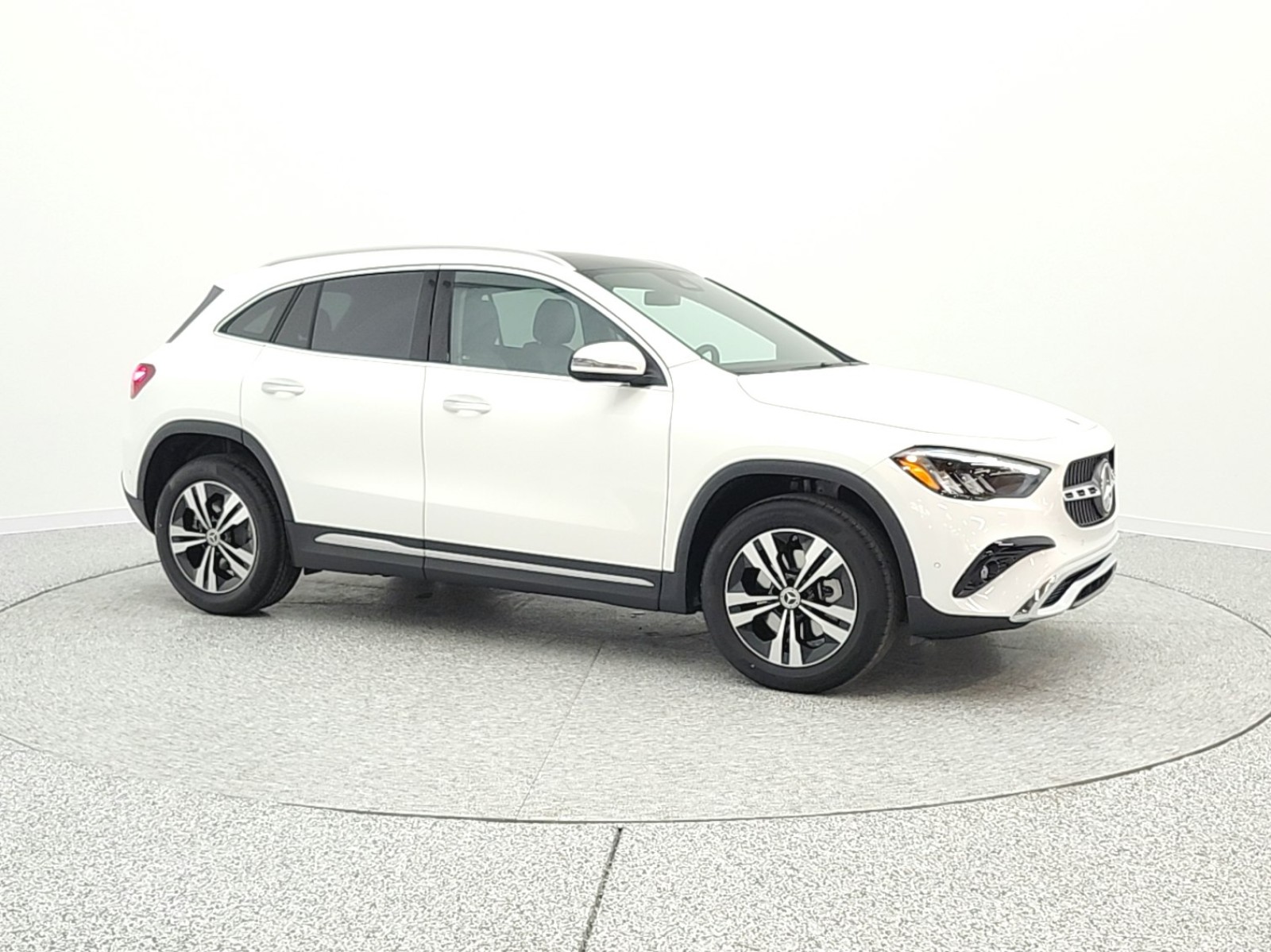 New 2026 Polar White Mercedes-Benz GLA 250 image 3