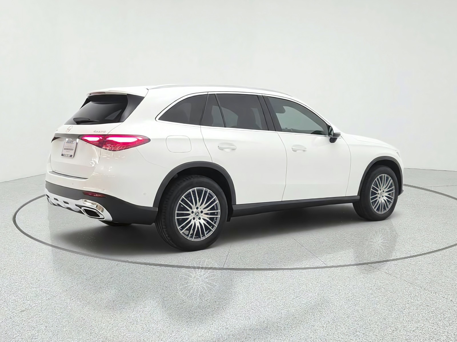 New 2026 Polar White Mercedes-Benz GLC 300 4MATIC® SUV image 5