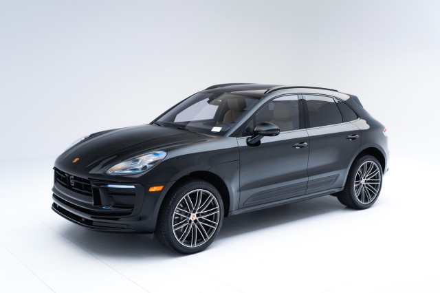 2024  Macan  in , 