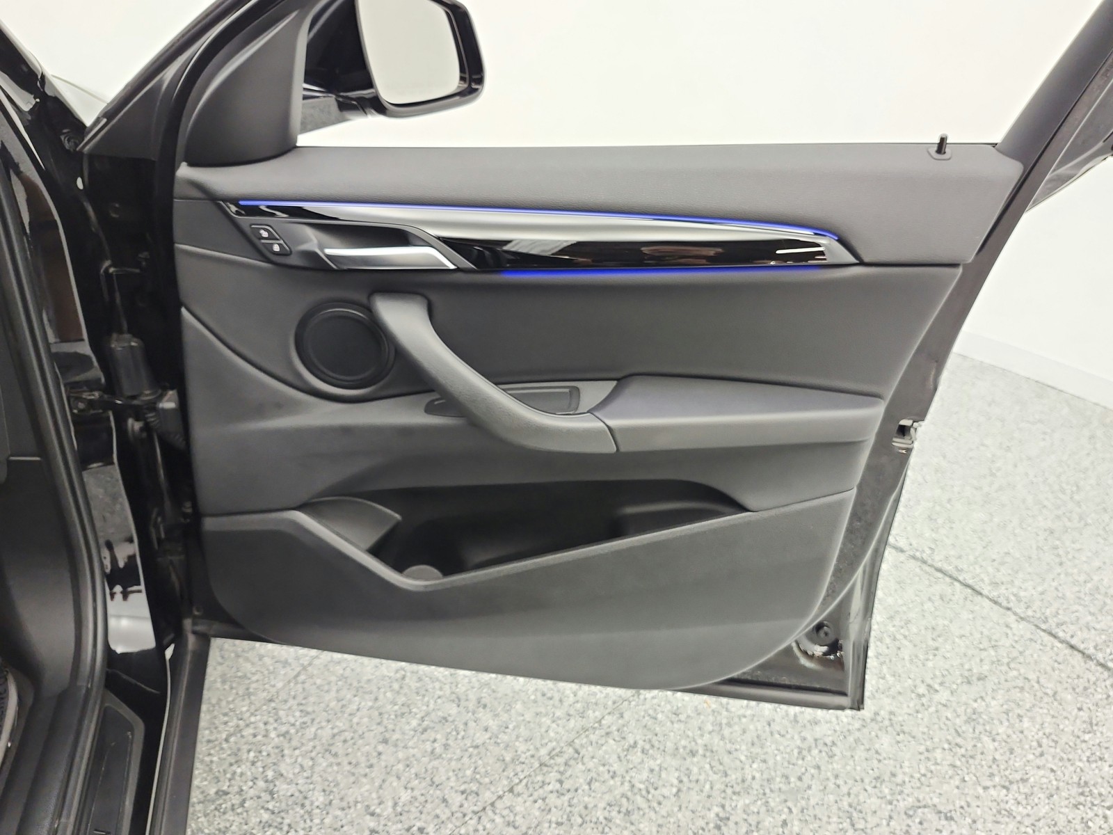 Used 2019 Jet Black BMW sDrive28i Sports Activity Coupe image 23