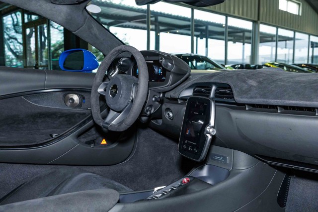 Used Car 2023 Mclaren Artura  For Sale Under $200,000 In Boerne, Texas