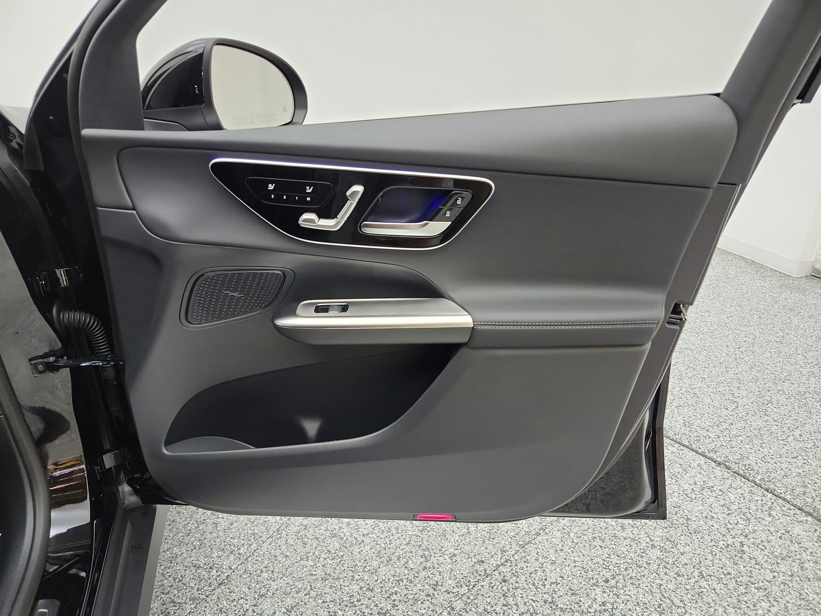 New 2027 Black Mercedes-Benz GLC 300 4MATIC® SUV image 15