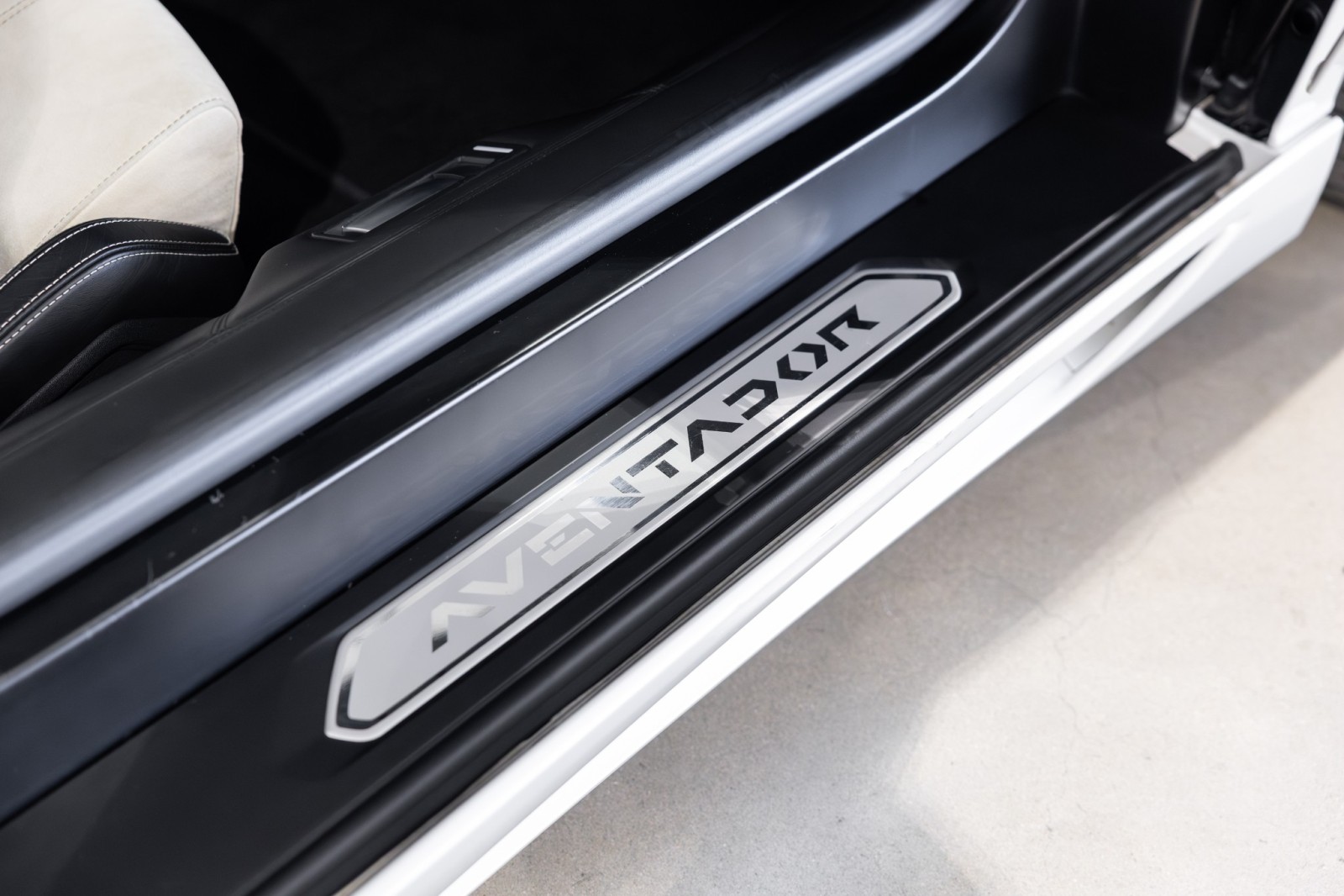 Used Car 2015 Lamborghini Aventador  For Sale Under $340,000 In Boerne, Texas