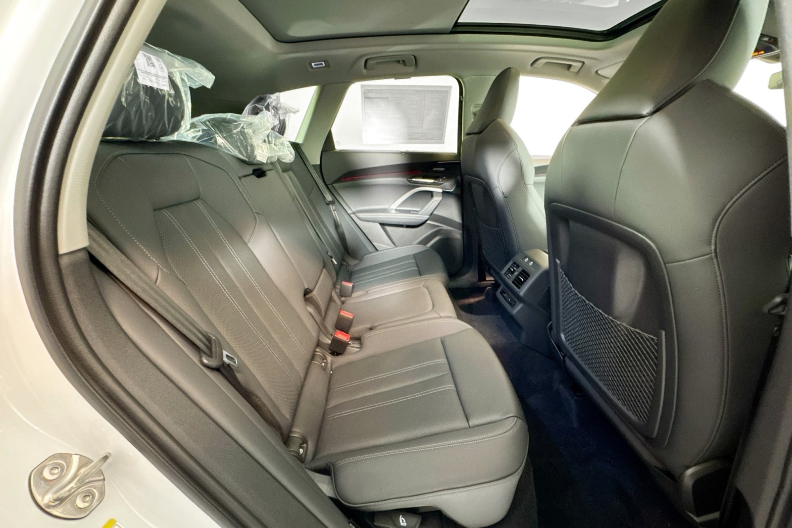 New 2025 Glacier White Metallic Audi Premium Plus 2.0 TFSI quattro image 24