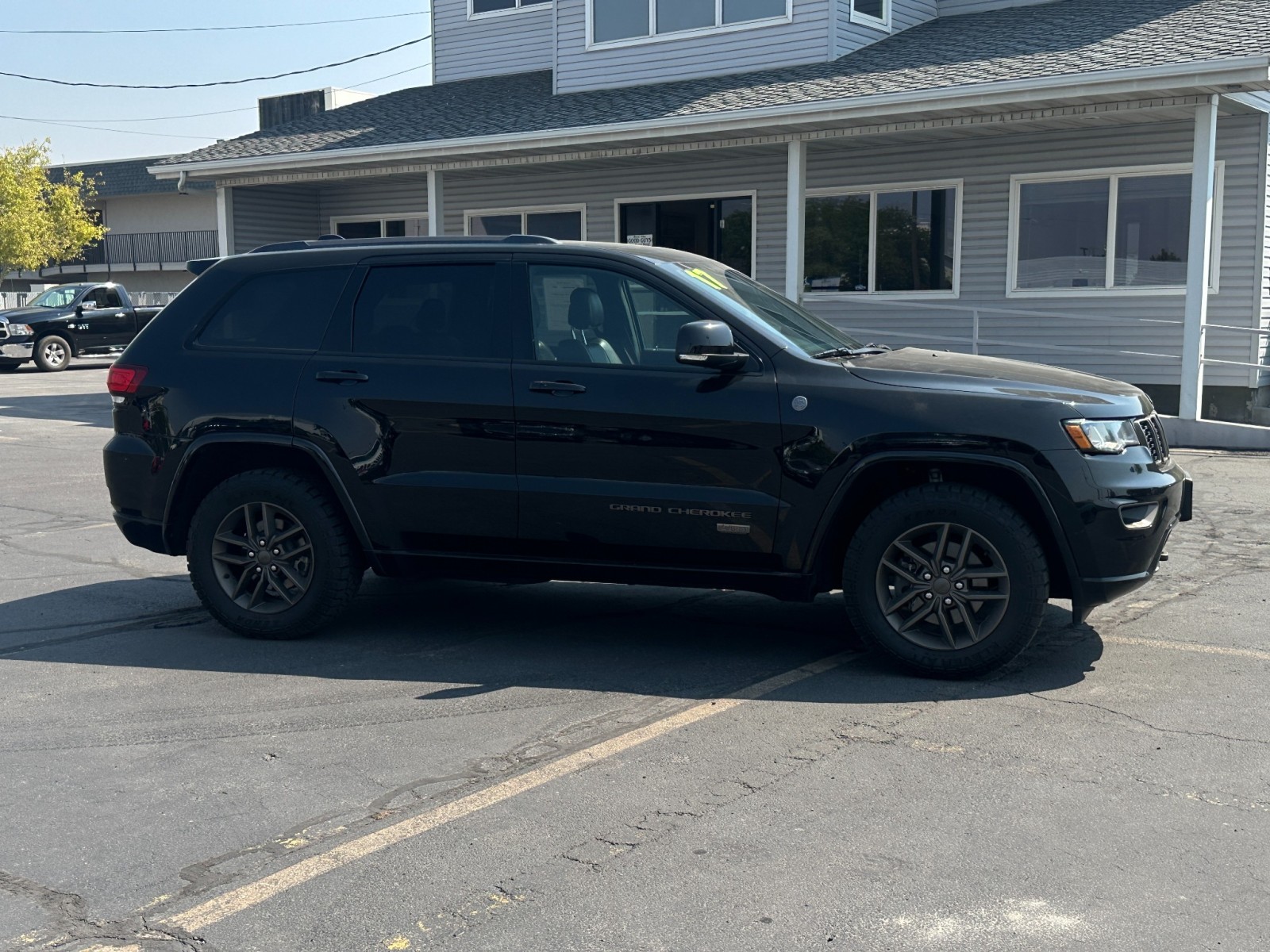 2017 Jeep Grand Cherokee Limited 75th Anniversary Edition 5