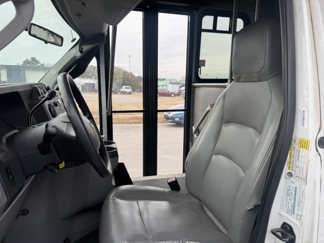 2009 Ford E 350 Wheelchair Capable Bus  in , 