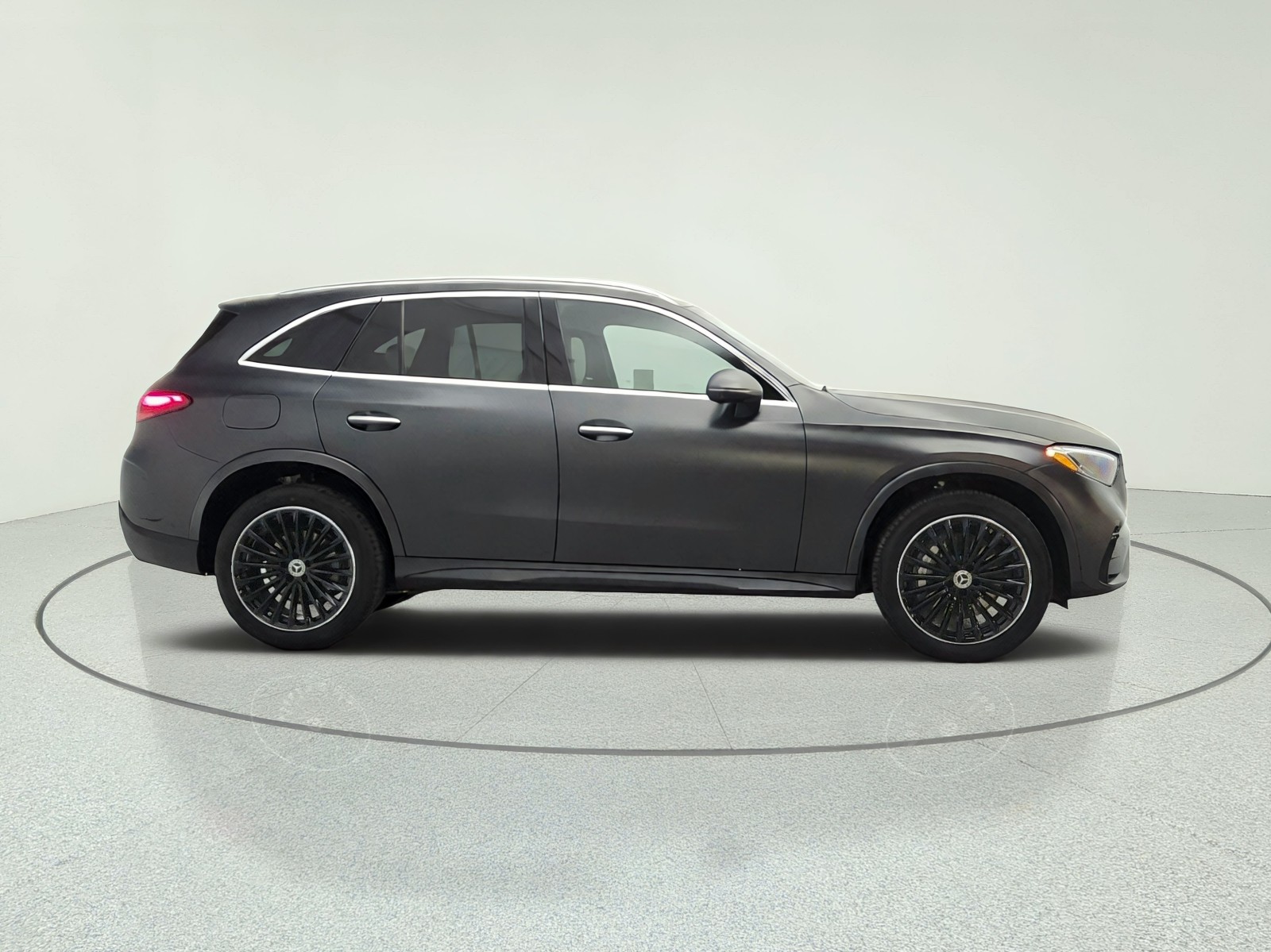 New 2027 MANUFAKTUR Graphite Grey Magno Mercedes-Benz GLC 300 SUV image 4