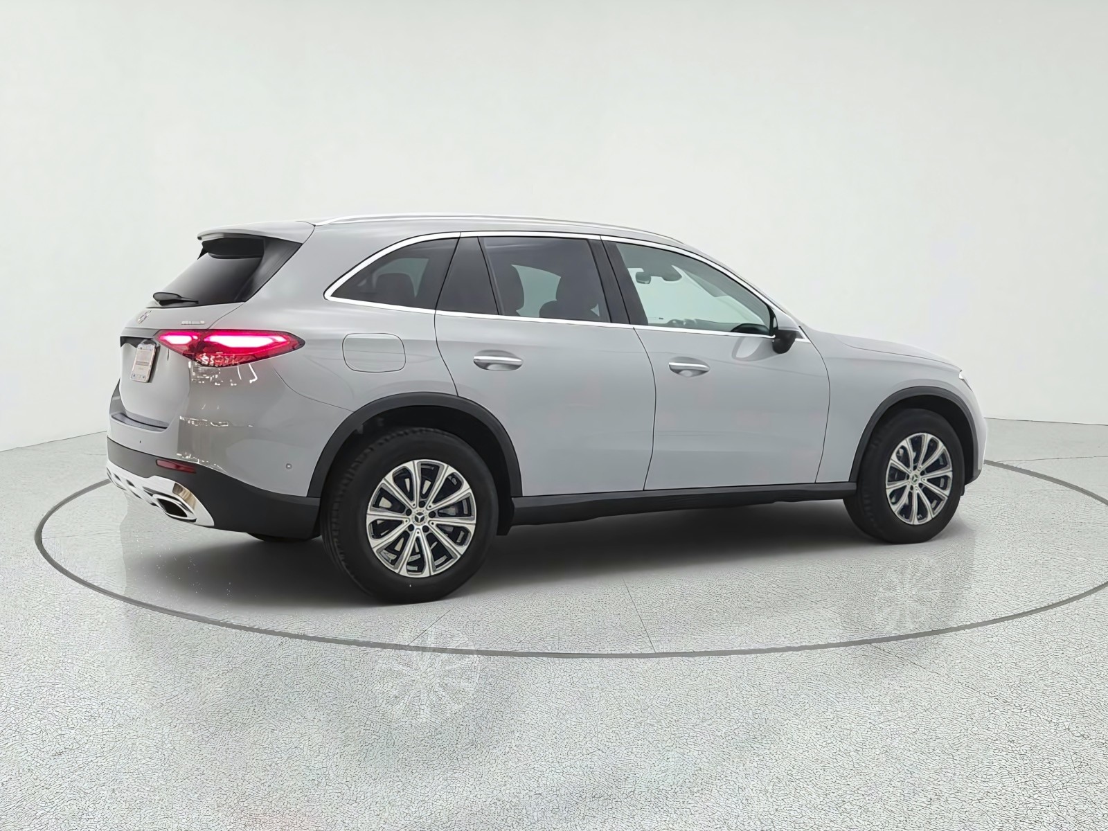 New 2027 MANUFAKTUR Alpine Grey Mercedes-Benz GLC 300 4MATIC® SUV image 4
