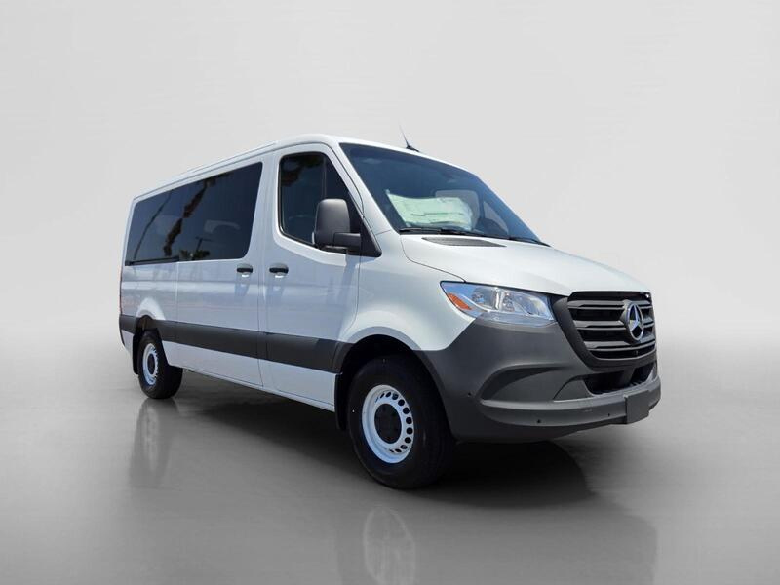 New 2026 ARCTIC WHITE Mercedes-Benz  image 7