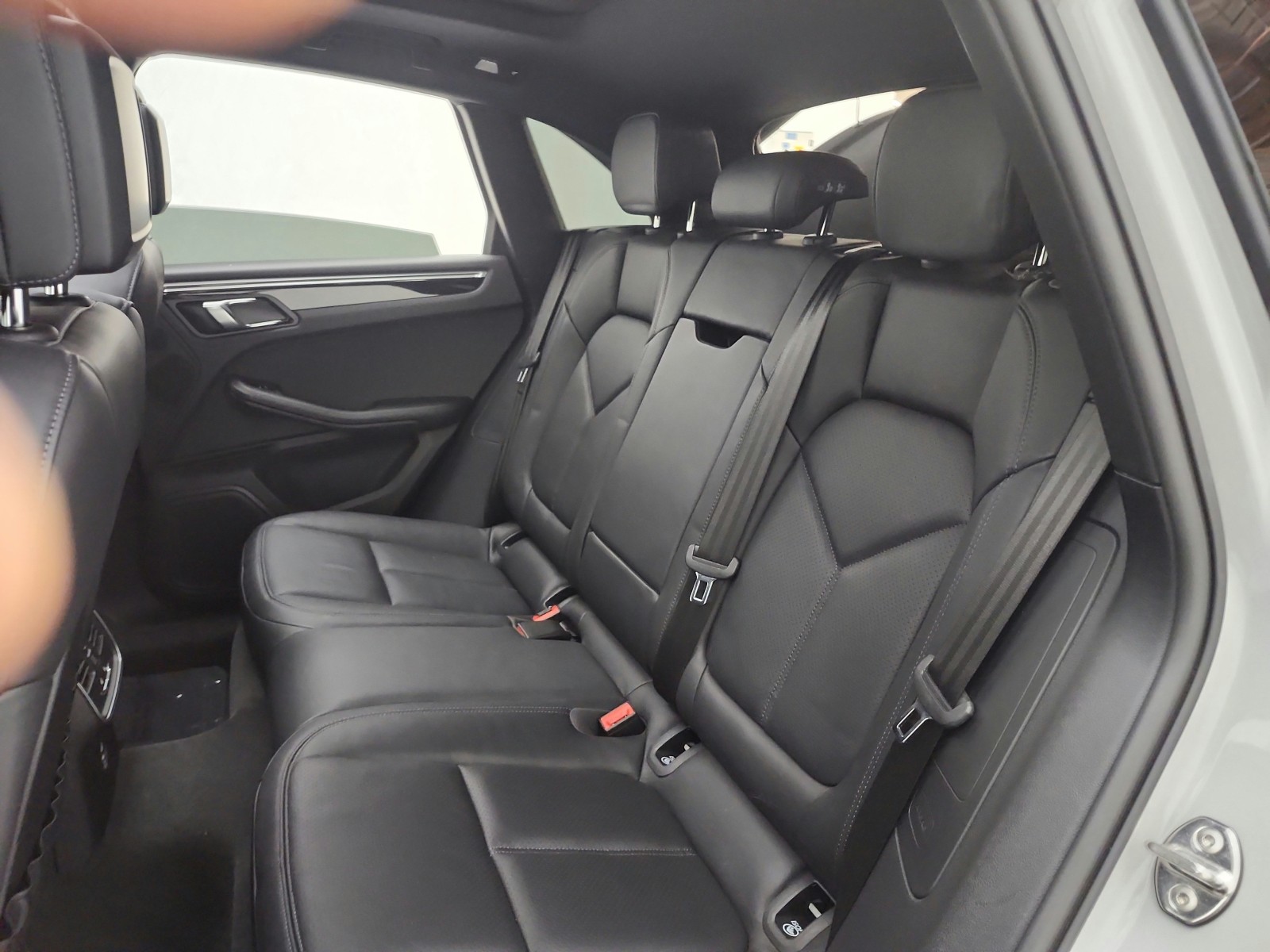 Used 2023 Chalk Porsche S AWD image 16