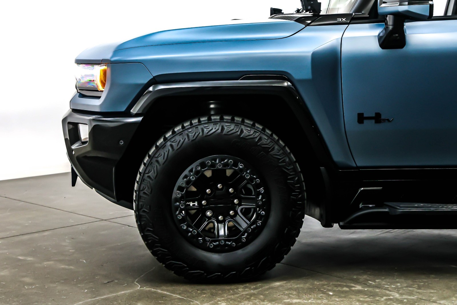 Used 2024 Neptune Blue Matte GMC e4WD Crew Cab 3X image 9