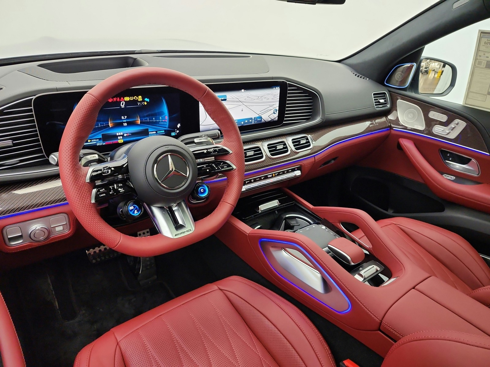 New 2026 CIRRUS SILVER MAGNO Mercedes-Benz AMG® GLS 63 image 9