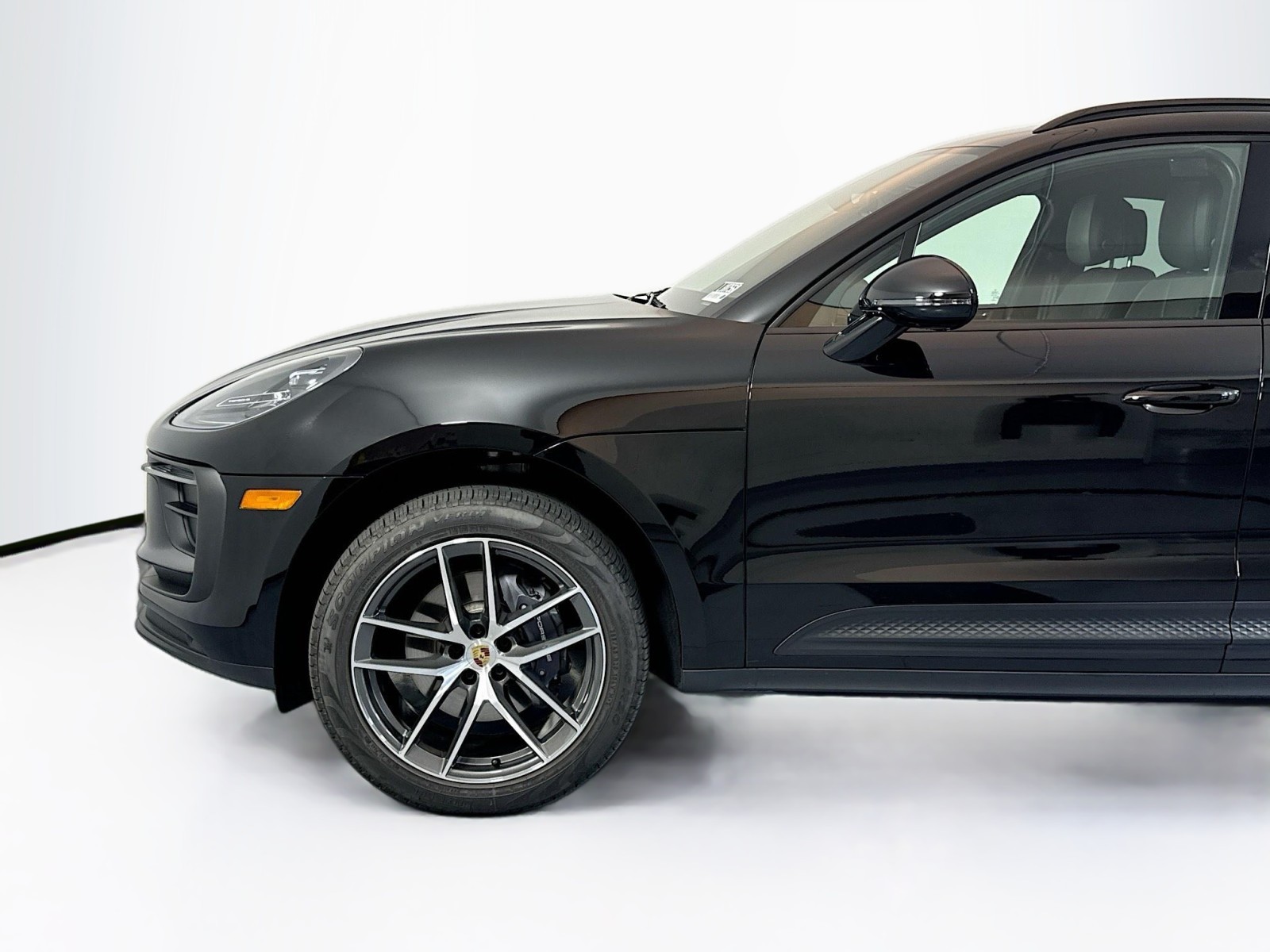 2024 Porsche Macan  33