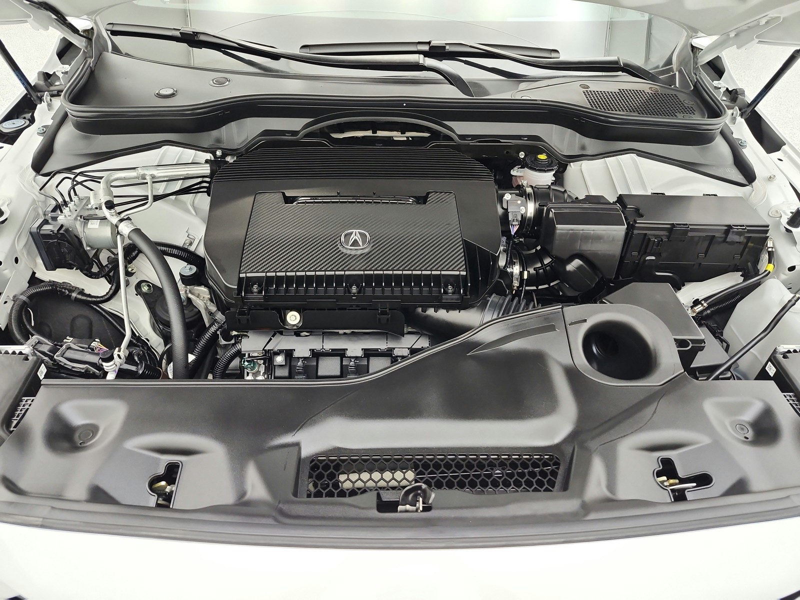 Used 2026 Platinum White Pearl Acura SH-AWD w/A-Spec Advance Package image 18