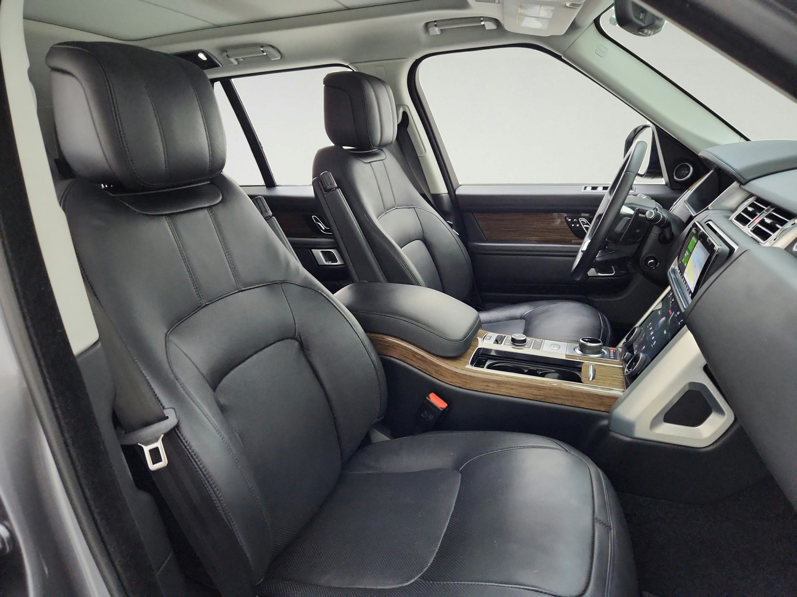 Used 2021 EIGER GREY Land Rover Westminster image 30