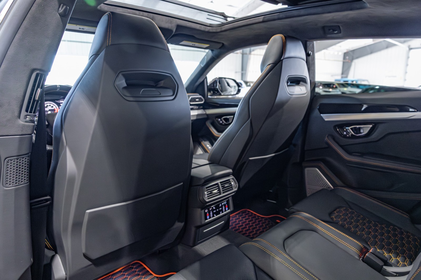 Used Car 2019 Lamborghini Urus  For Sale Under $200,000 In Boerne, Texas