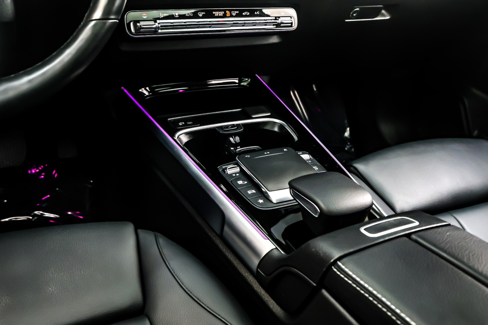 Used 2023 Polar White Mercedes-Benz GLB 250 SUV image 7