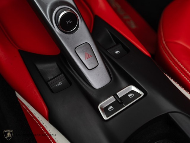 Ferrari 812 GTS