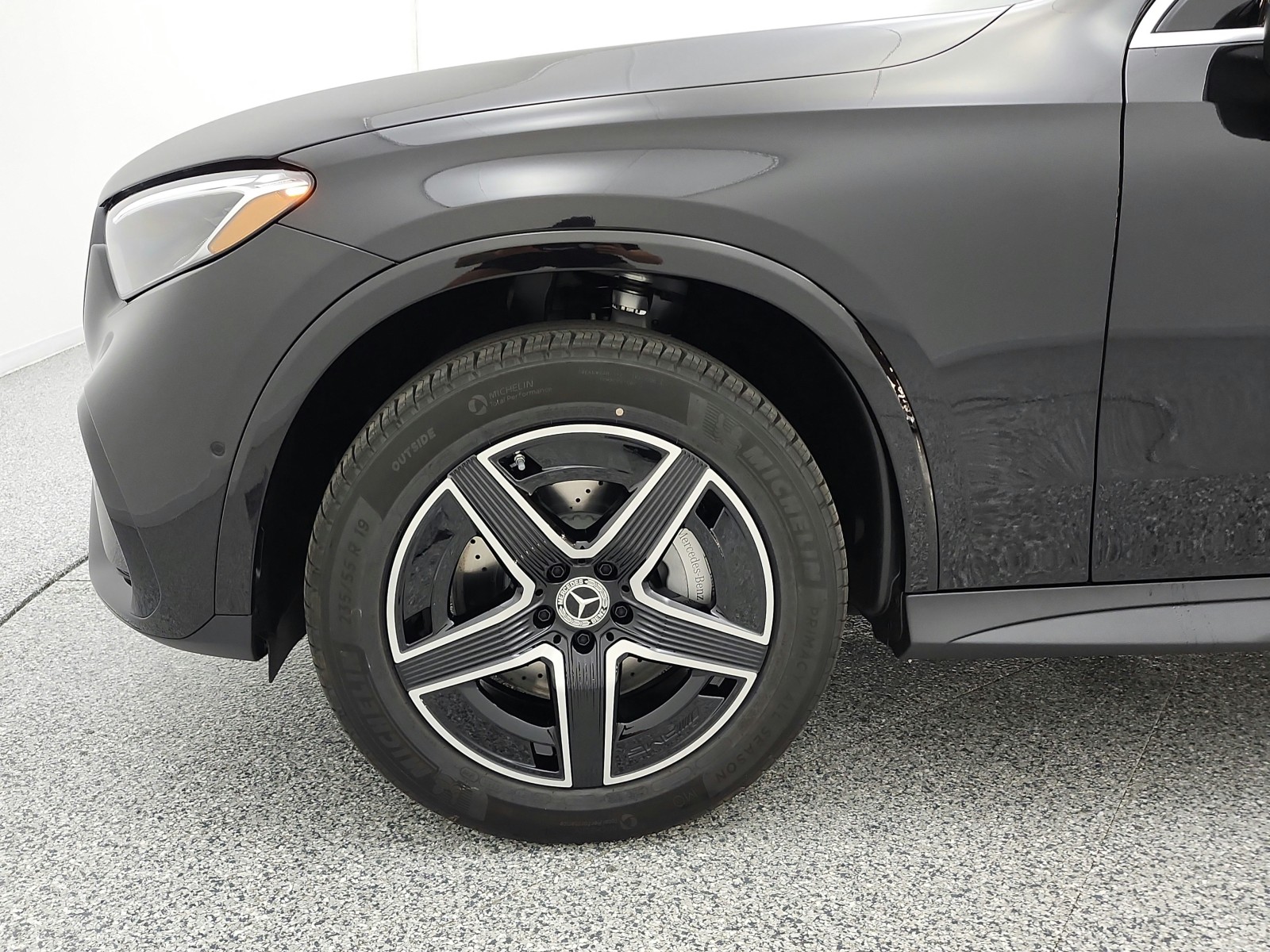 New 2026 Obsidian Black Metallic Mercedes-Benz GLC 300 4MATIC® Coupe image 13