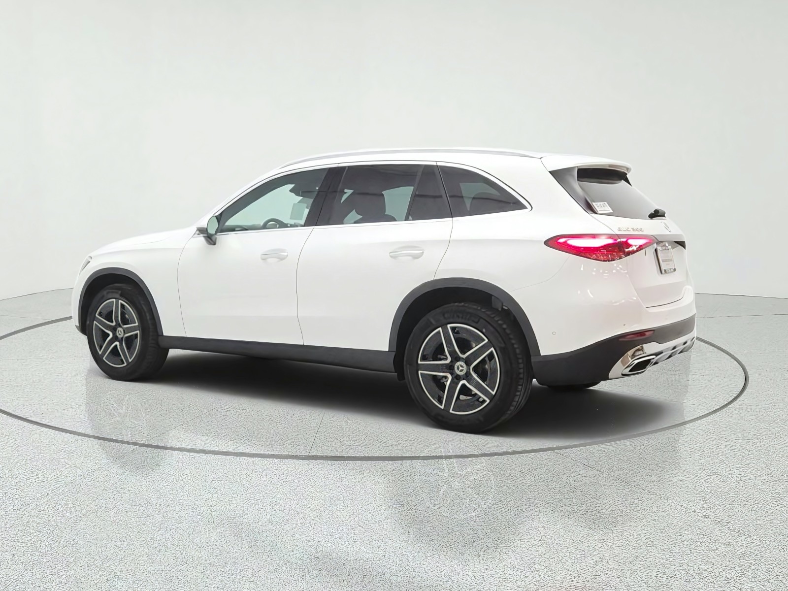 New 2027 Polar White Mercedes-Benz GLC 300 SUV image 7