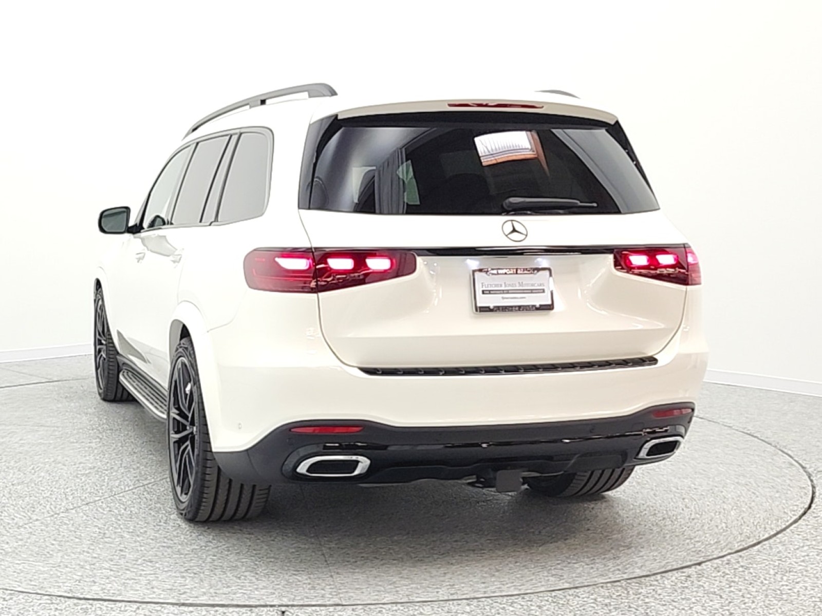 Used 2024 MANUFAKTUR Diamond White Metallic Mercedes-Benz GLS 450 4MATIC® SUV image 6