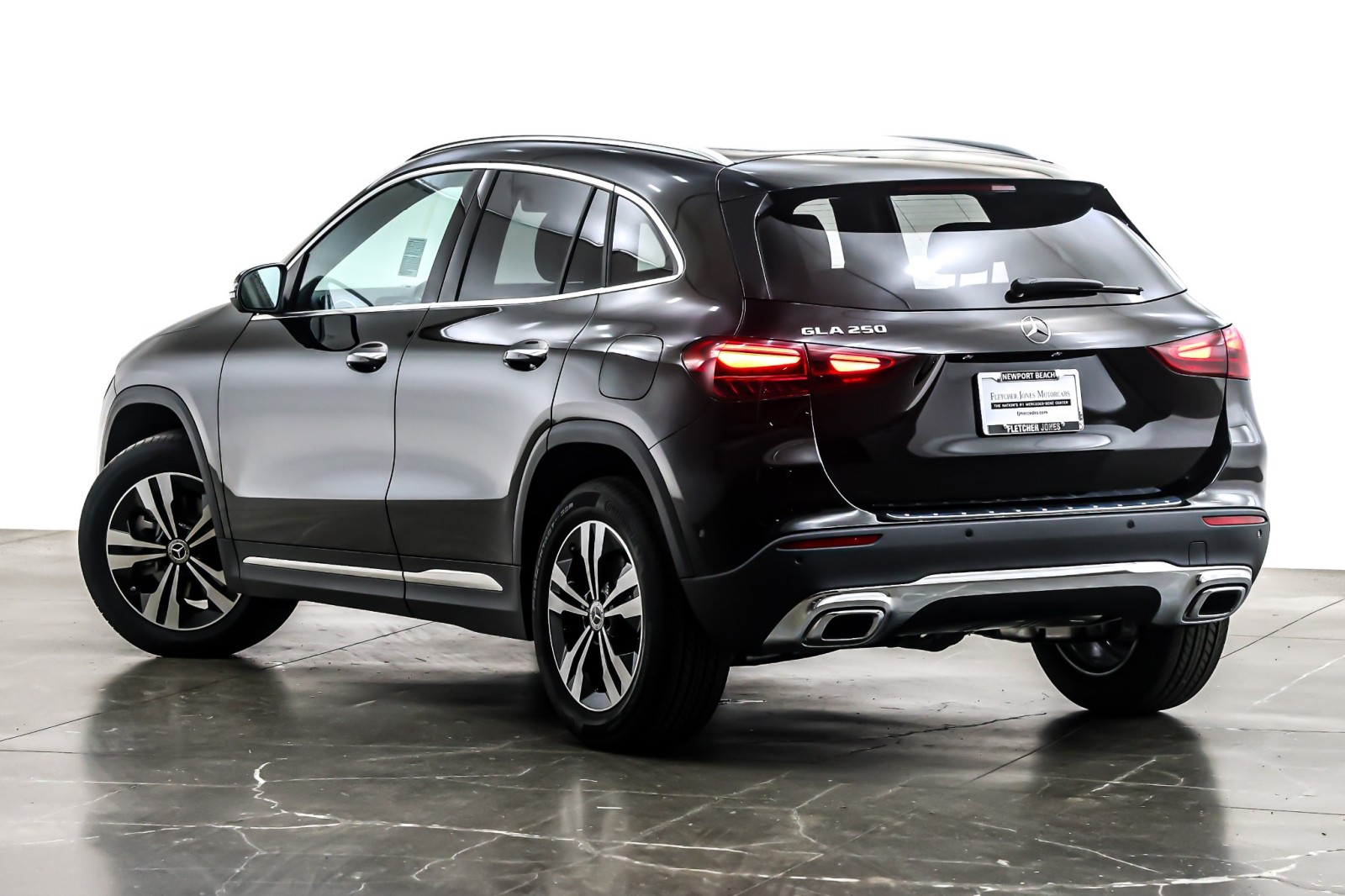 New 2025 Cosmos Black Metallic Mercedes-Benz GLA 250 SUV image 12