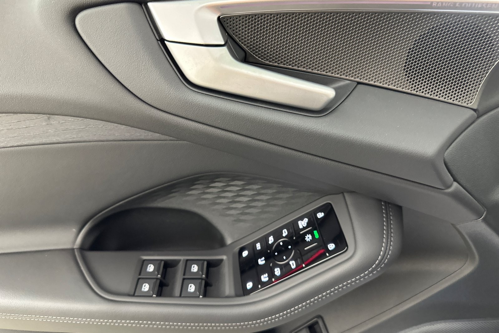 New 2026 Daytona Gray Pearl Effect Audi Premium Plus 2.0 TFSI quattro image 10