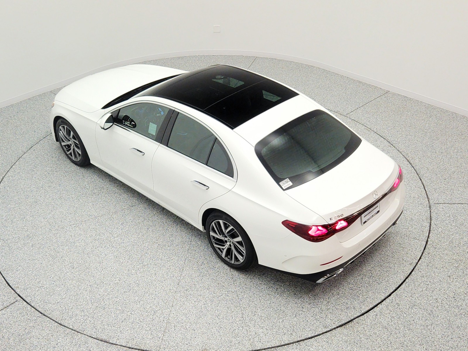 New 2026 Polar White Mercedes-Benz E 350 RWD Sedan image 22