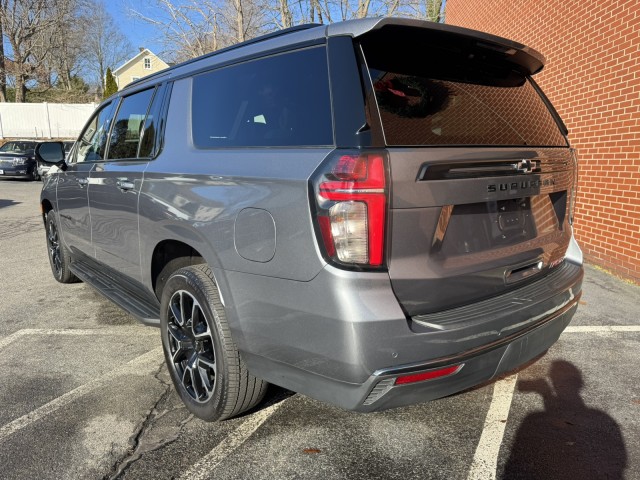 2022 Chevrolet Suburban RST 3