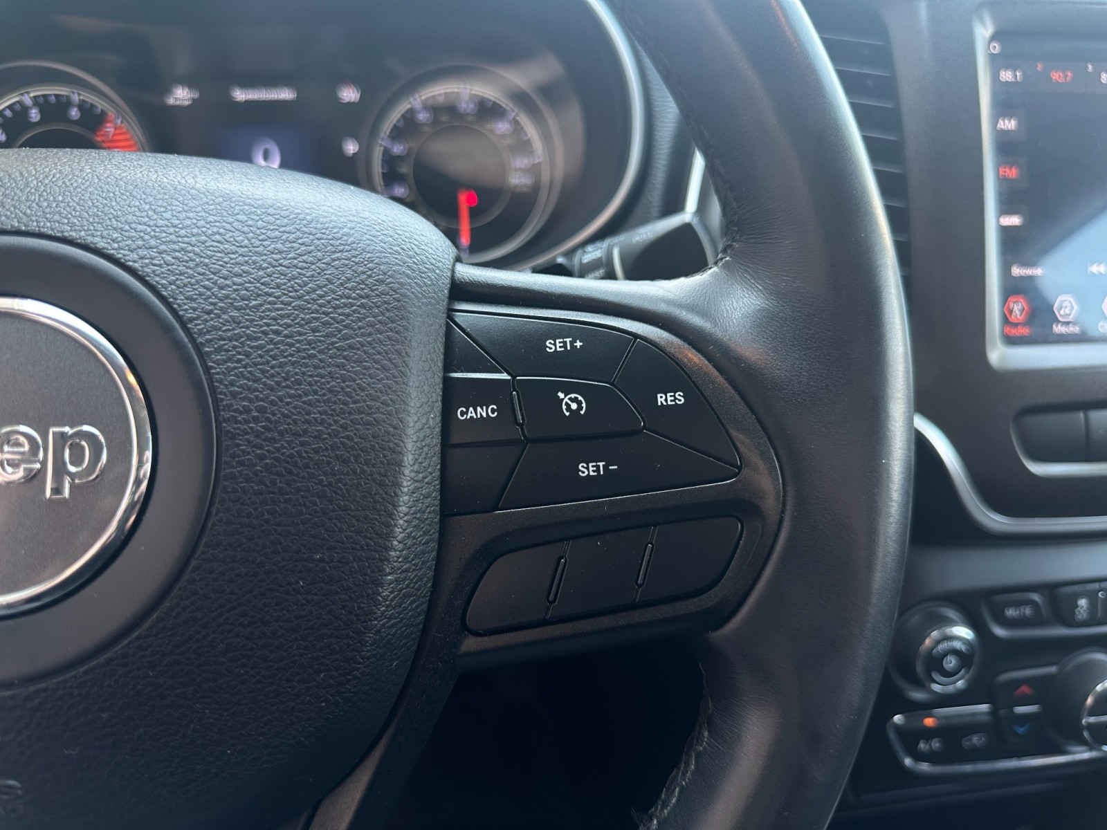 2019 Jeep Cherokee Trailhawk 16