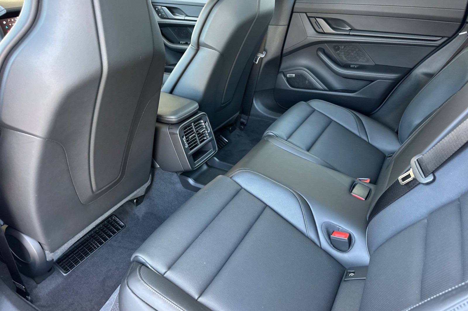 New 2026 Slate Grey Neo Porsche Black Edition image 13
