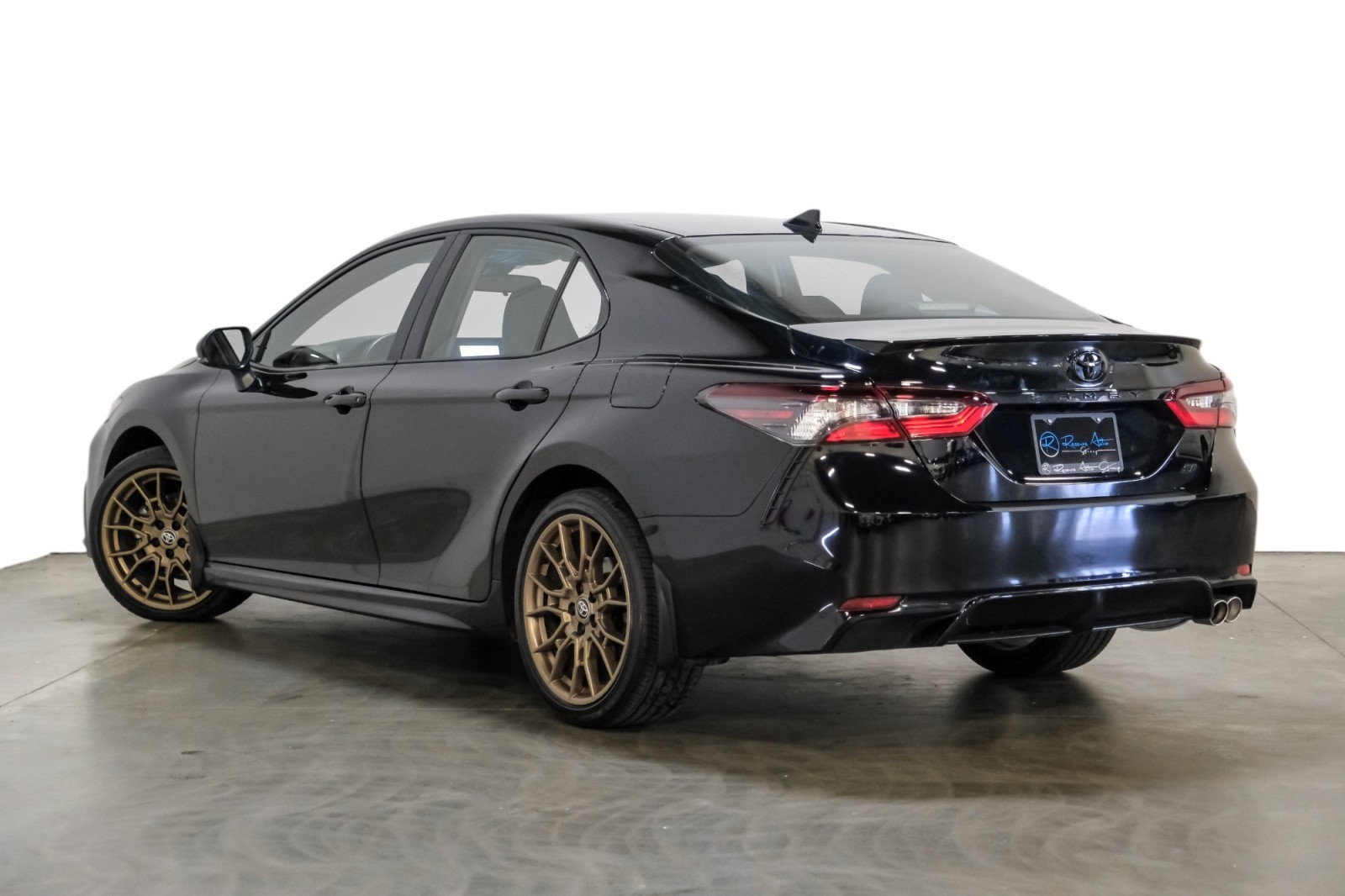 2024 Toyota Camry SE Nightshade 9