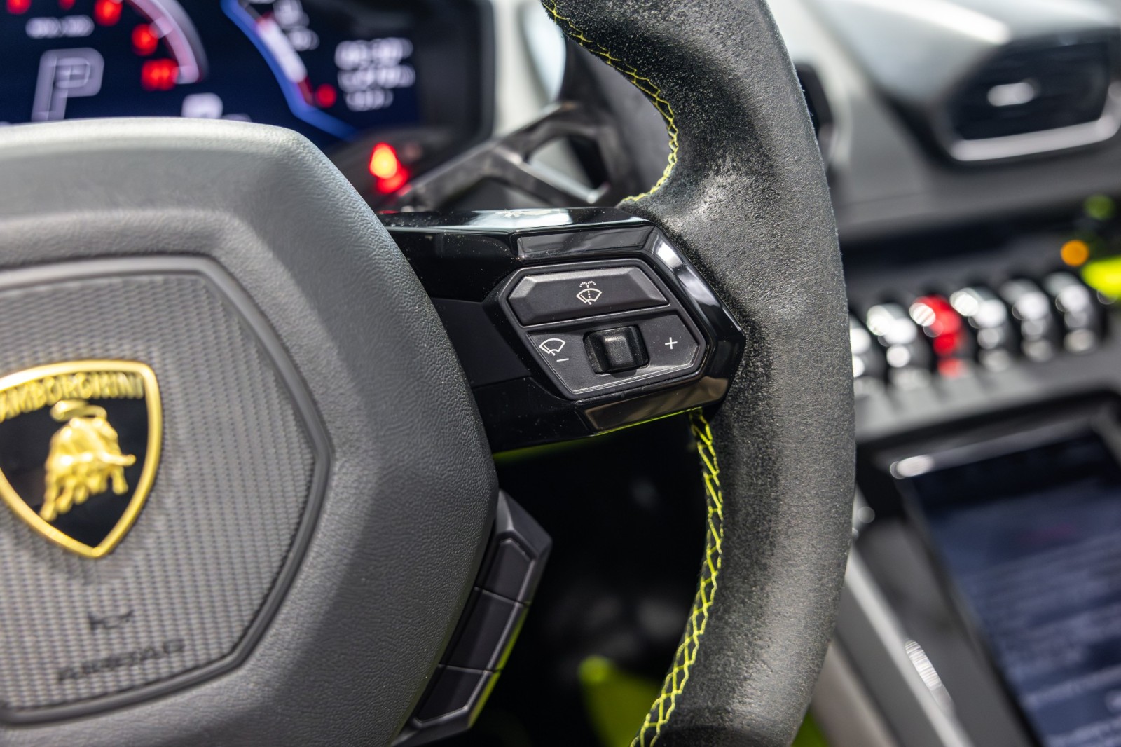 Used Car 2022 Lamborghini Huracan Evo  For Sale Under $330,000 In Boerne, Texas