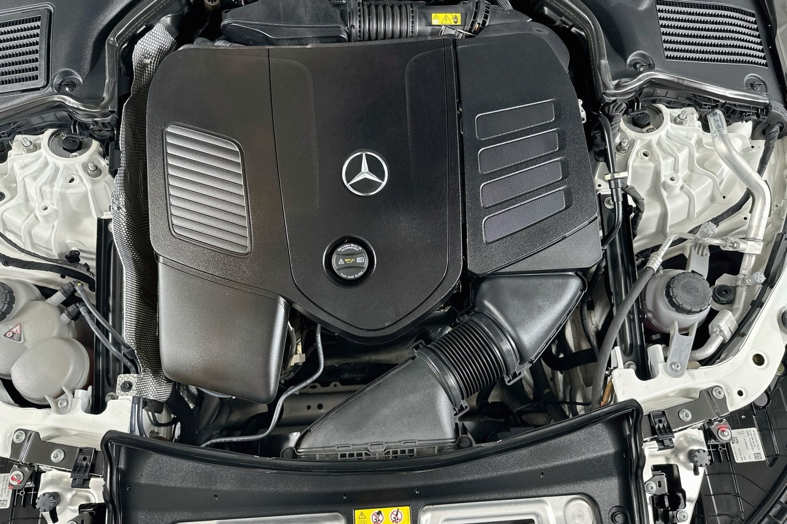 Used 2024 Polar White Mercedes-Benz C 300 image 13