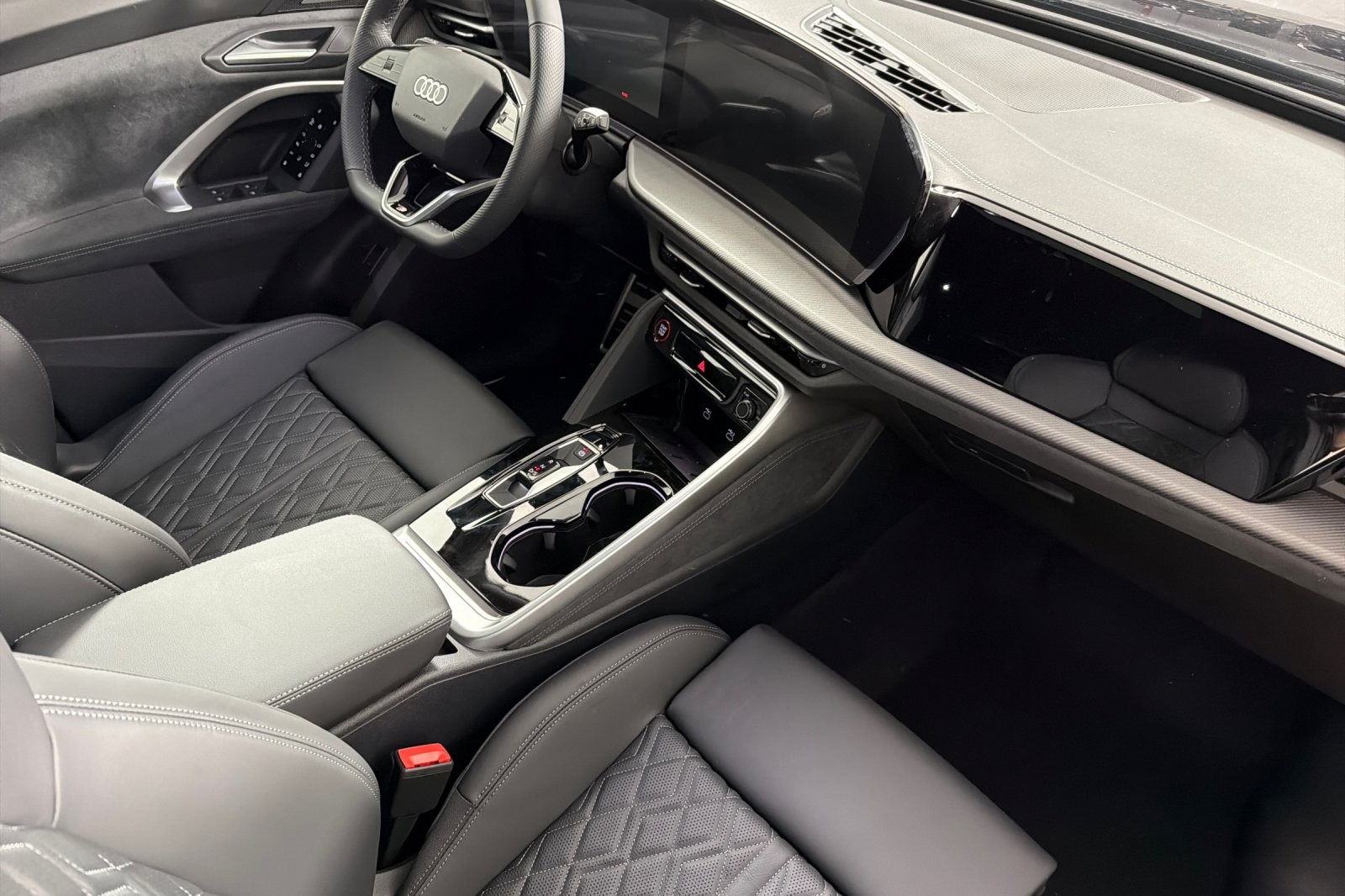 New 2026 Mythos Black Metallic Audi Premium Plus 3.0 TFSI quattro image 15