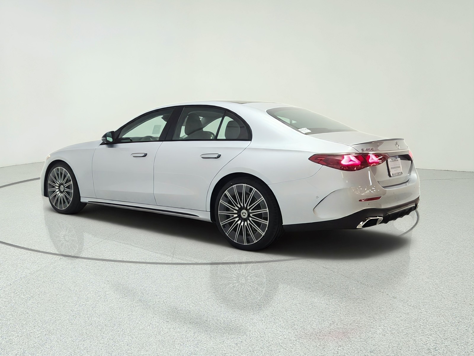 New 2027 Cirrus Silver Metallic Mercedes-Benz E 450 4MATIC® Sedan image 7