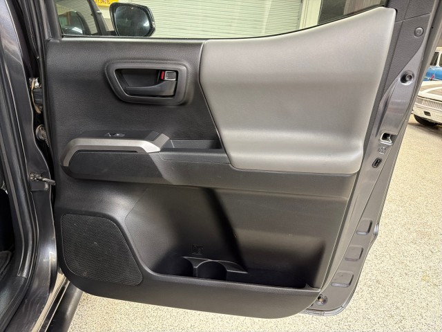 2022 Toyota Tacoma 4WD SR5 4WD V6 in , 