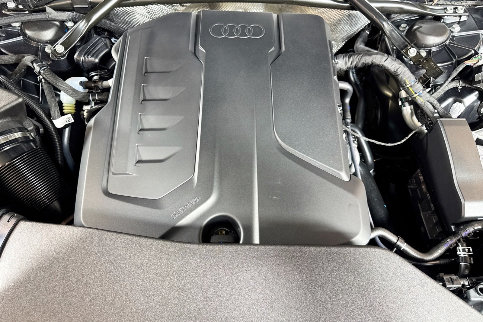 New 2025 Daytona Gray Pearl Effect Audi Premium Plus 2.0 TFSI quattro image 27