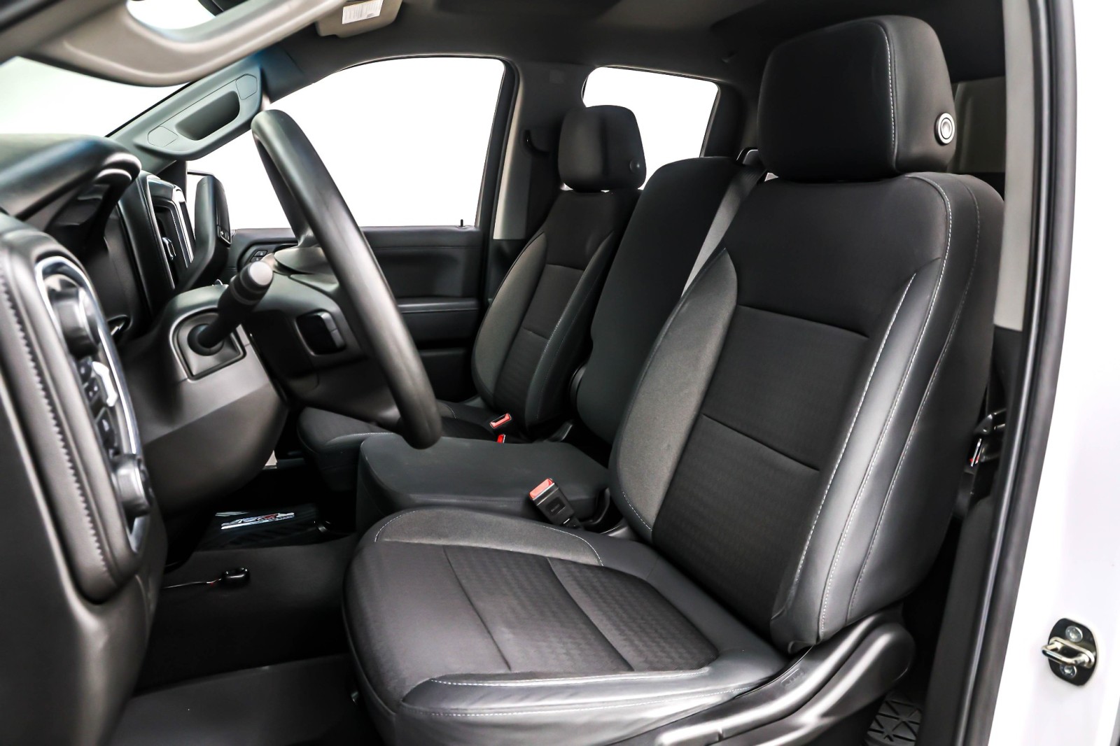 Used 2020 Summit White Chevrolet 4WD Double Cab 147 LT image 16