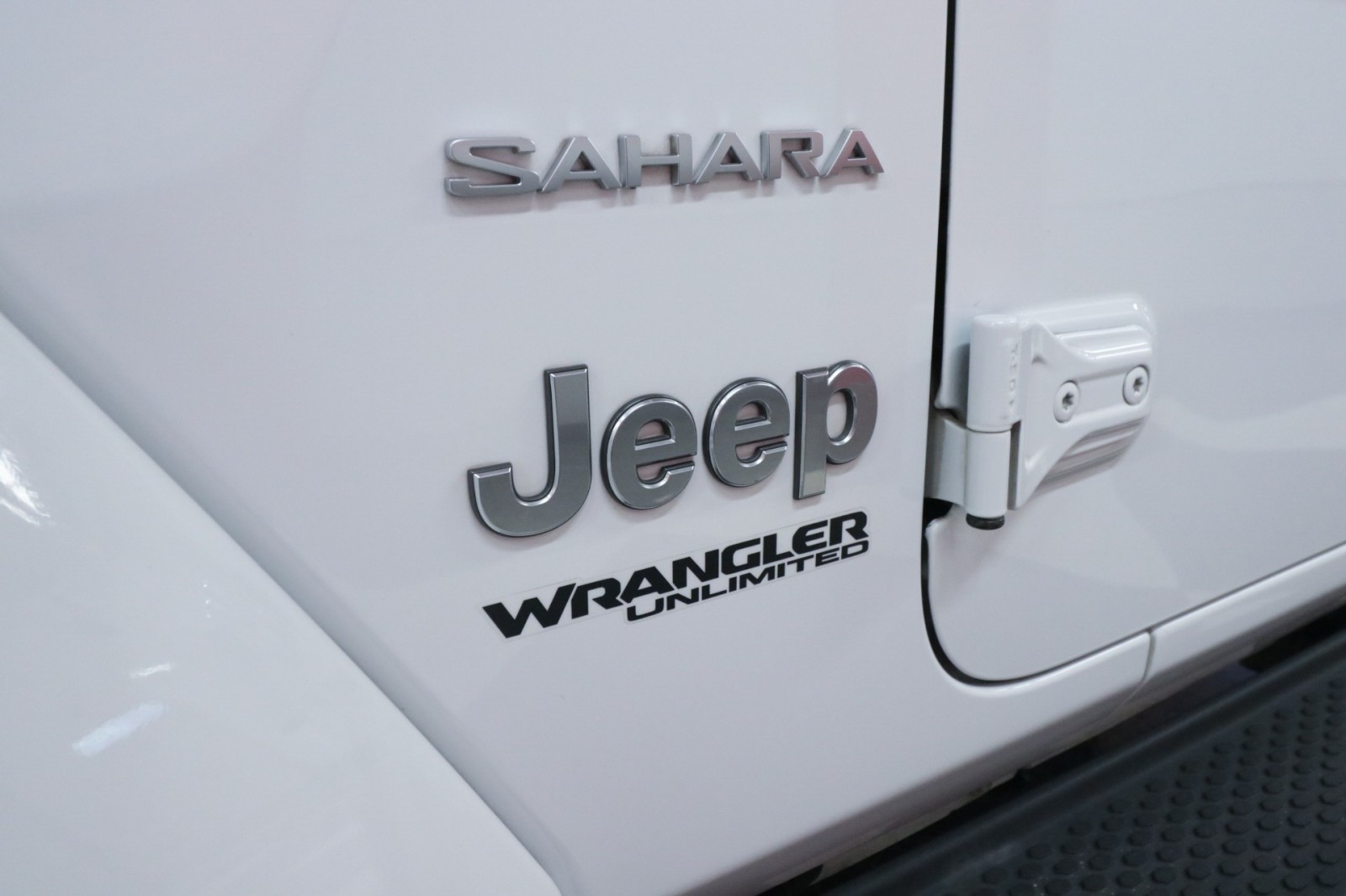 Used Car 2020 Jeep Wrangler Unlimited  Sahara For Sale Under $25,000 In Austin, Texas