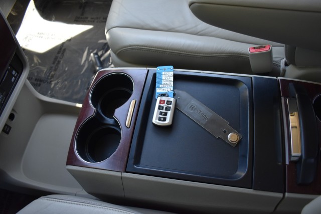 2011 Toyota Sienna Navi Leather DVD Premium Pkg Conv. Pkg Bluetooth Rear View Camera MSRP $44,840 24
