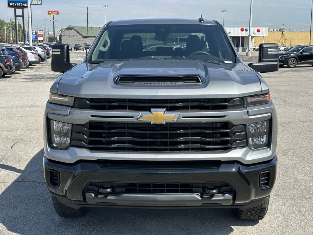 2025 Chevrolet Silverado 2500HD Custom 8