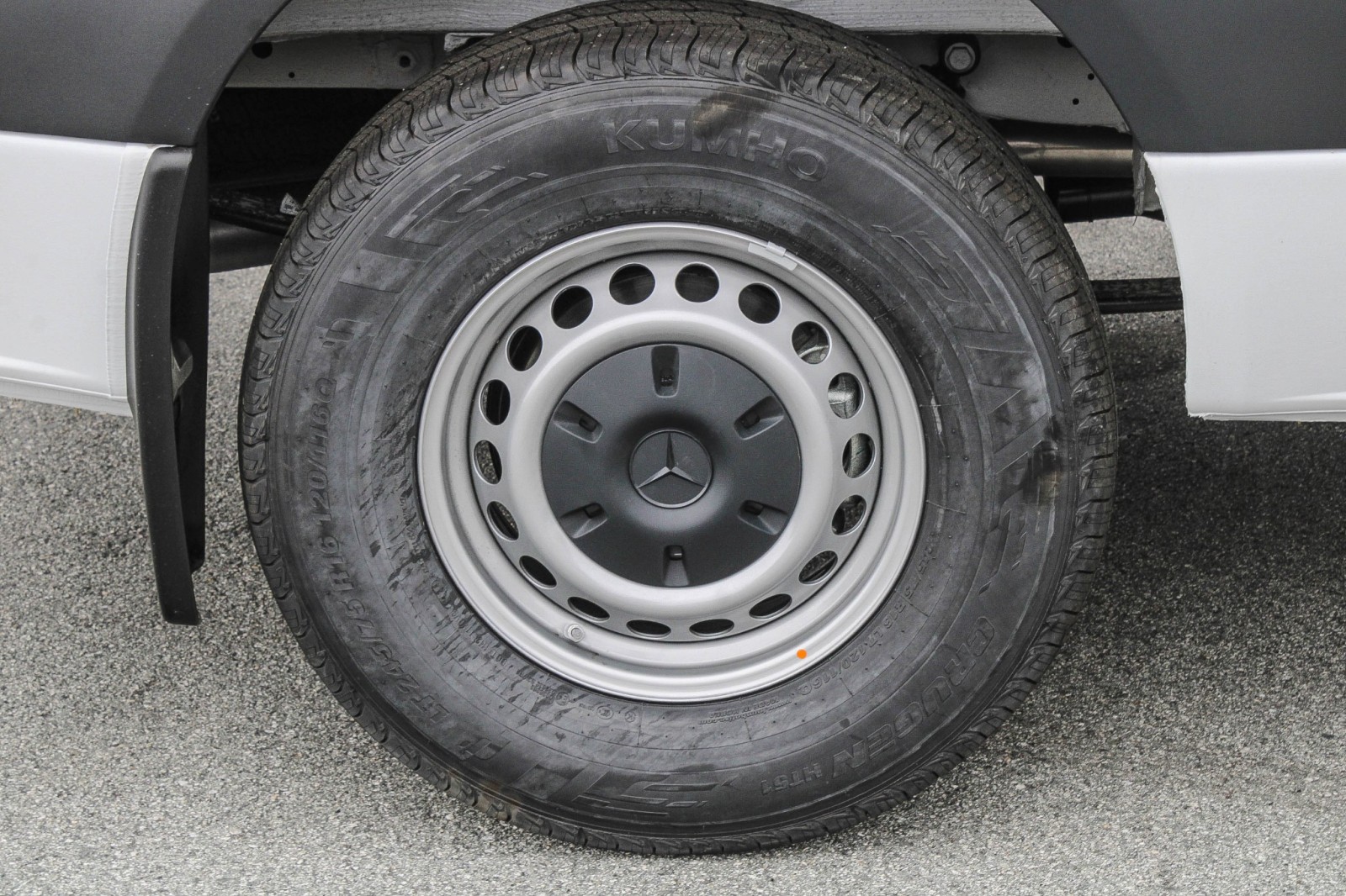 Sprinter Cargo Van 2500 w/144-Inch Wheelbase
