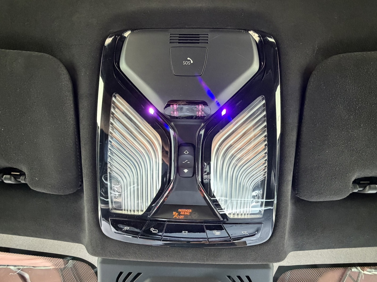 2020 BMW X7 - $33,988