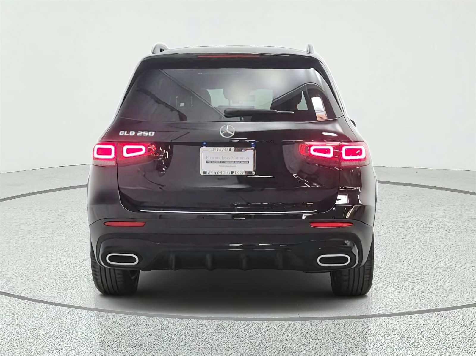 Used 2023 Night Black Mercedes-Benz GLB 250 SUV image 6